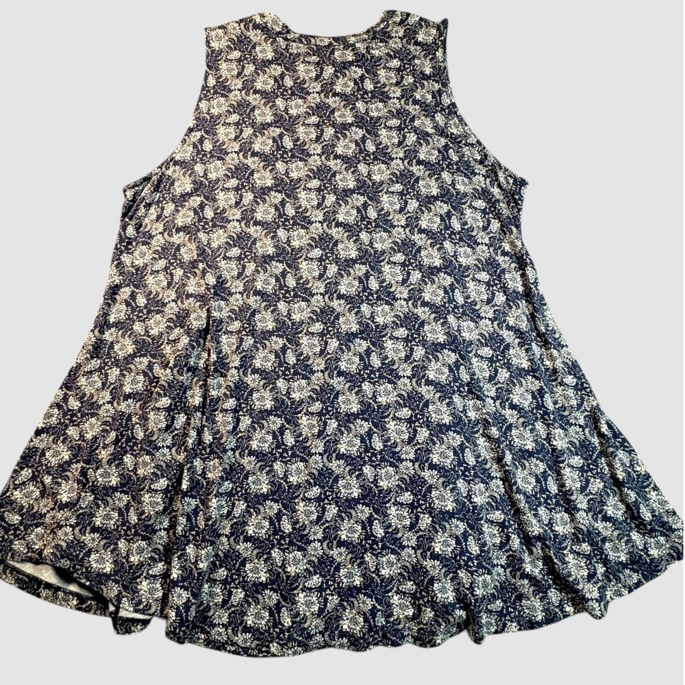 Lane Bryant 18/20 Floral Swing Tank Navy Cream Sleeveless Flowy Stretch Top